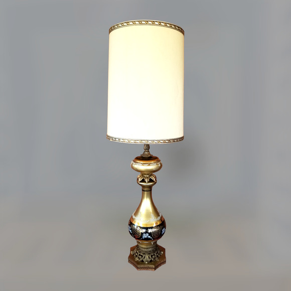 Hollywood Regency MCM Reverse Painted Gilt Gold and Black Lacquer Table Lamp - Picture 1 of 10
